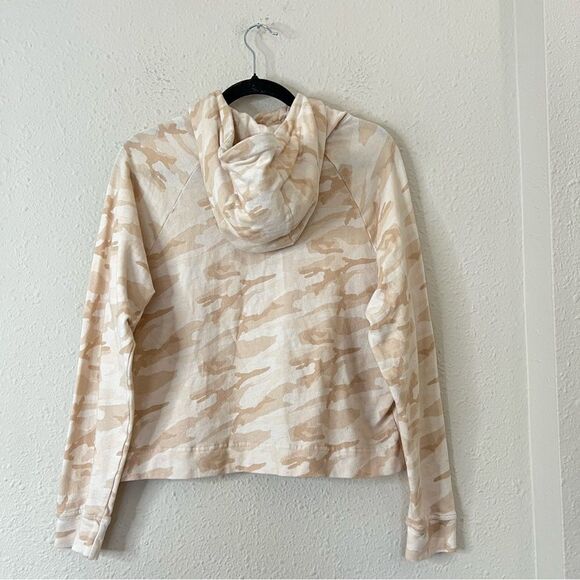 Vuori Beach Hoodie in Bisque Camo Size Small - Picture 7 of 12